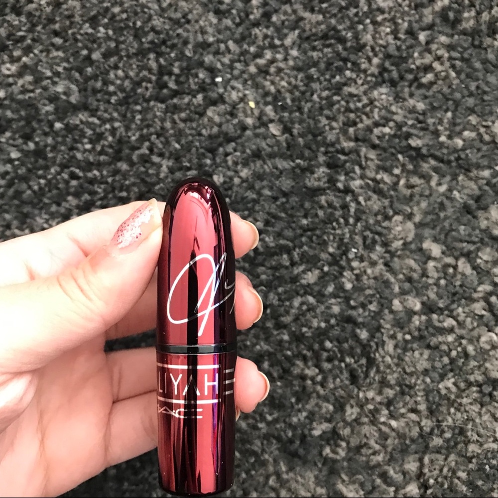 🐳2/$23 mac aaliyah street thing  lipstick - Picture 3 of 5